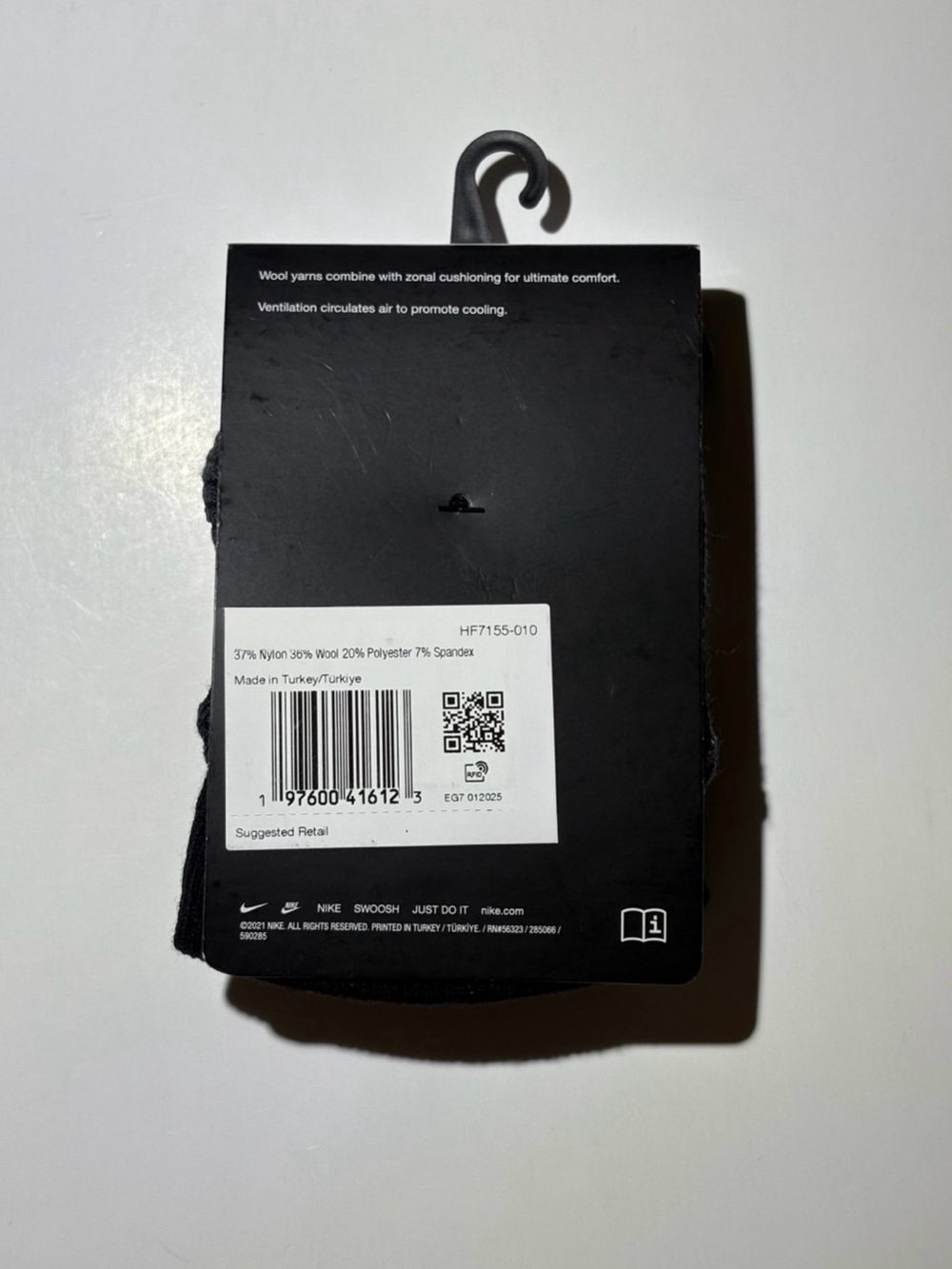 Nike Trail Dri-FIT Ankle Running Socks - Black with White Swoosh - Picture 4 of 11